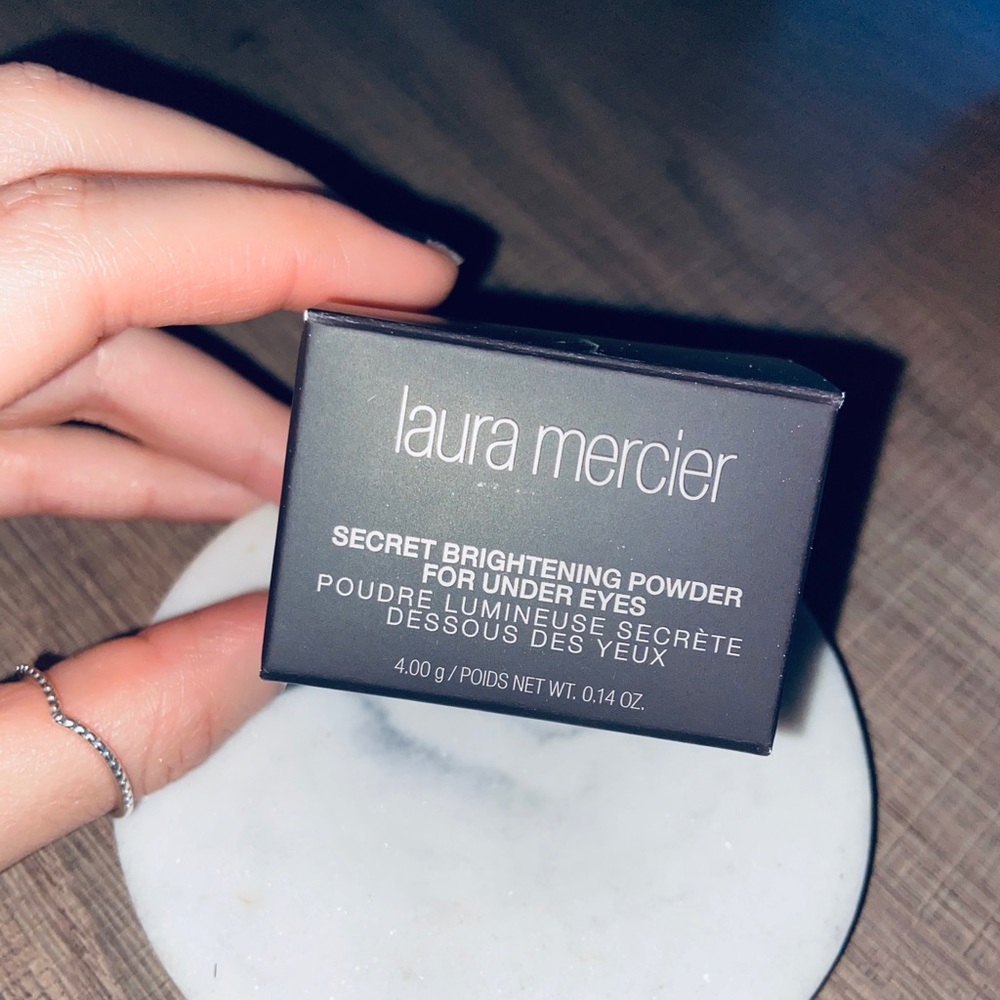 Laura Mercier Secret Brightening Powder